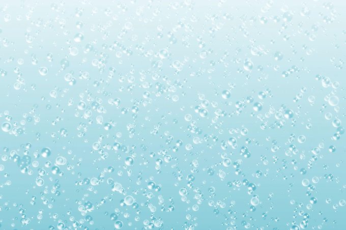 This Is the Healthiest Type of Fizzy Water, Say Doctors (and a Dentist)