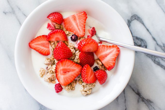 Eating This Fruit Daily Could Help Prevent Alzheimer’s Disease, New Evidence Shows